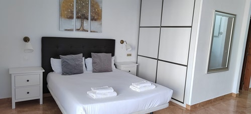 Charming Studio with ocean view and Pool! 0 Platihome