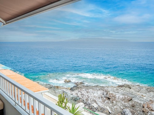 Spacious apartment with breath-taking ocean views 27 Flataway