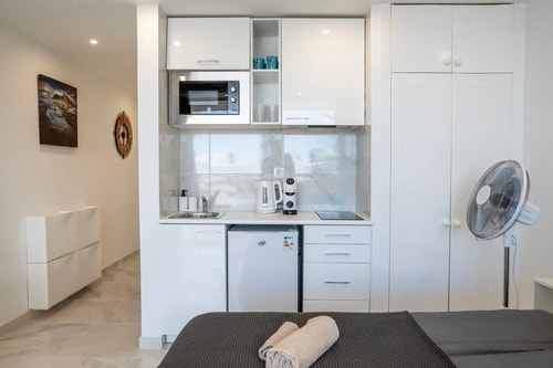 Homely, fully-equipped studio near the ocean 22 Flataway