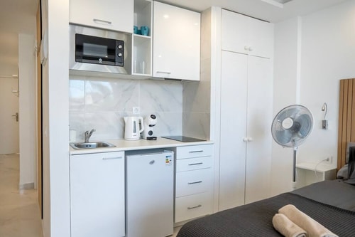 Homely, fully-equipped studio near the ocean 26 Flataway