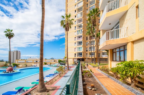 Prime 2BD with Balcony, View&Pool in las Veronicas 45 Platihome