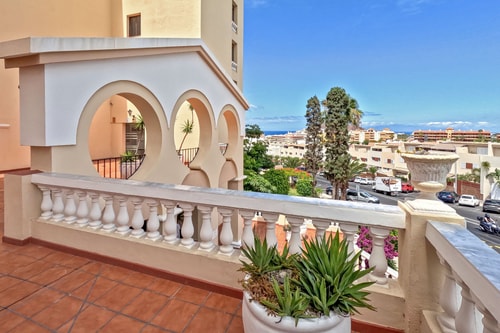 Amazing maisonette with a sea view and pool access 30 Platihome