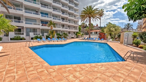 Colourful Bright Centred Apt. with Ocean View 25 Platihome