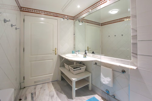 Fantastic Ocean view apartment with amazing Pools 15 Platihome