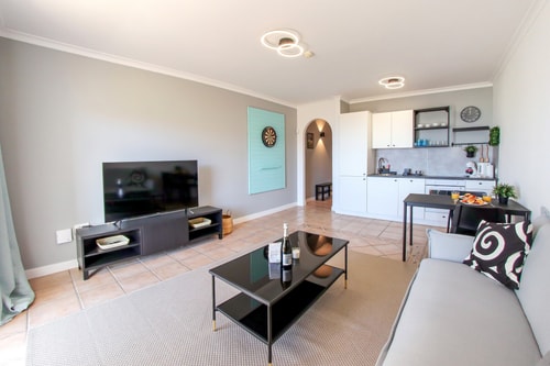 Beautiful spacious 1 bedroom apartment with Pool 8 Platihome