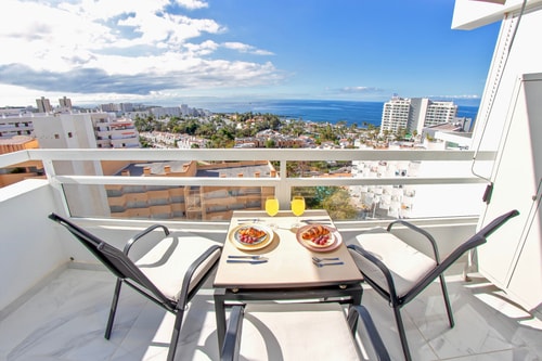 Colourful Bright Centred Apt. with Ocean View 18 Platihome