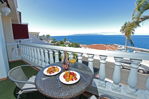 Fantastic Ocean view apartment with amazing Pools 16 Platihome