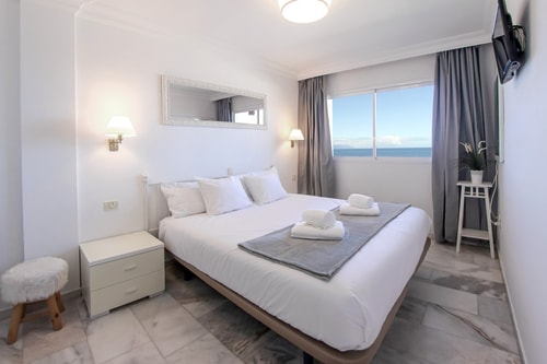 Fantastic Ocean view apartment with amazing Pools 13 Platihome