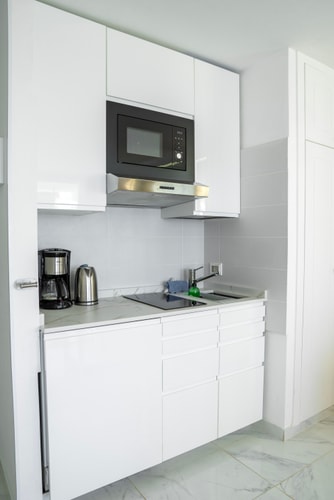 Colourful Bright Centred Apt. with Ocean View 11 Platihome