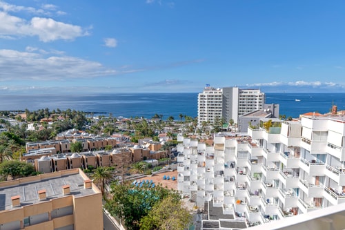 Colourful Bright Centred Apt. with Ocean View 19 Platihome