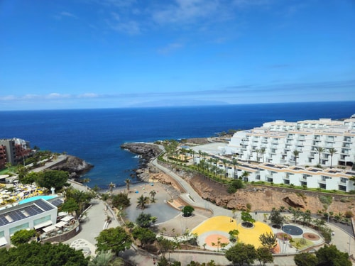 Beachfront lovely apartment Paraiso del Sur 50 Platihome