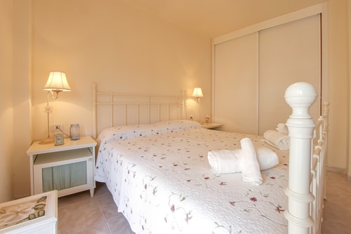 Lovely 2 bedroom home with nice Pool and View 16 Platihome