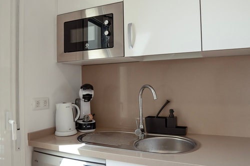2BD spacious & stylish apartment with heated pool 26 Platihome