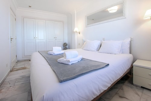 Fantastic Ocean view apartment with amazing Pools 12 Platihome