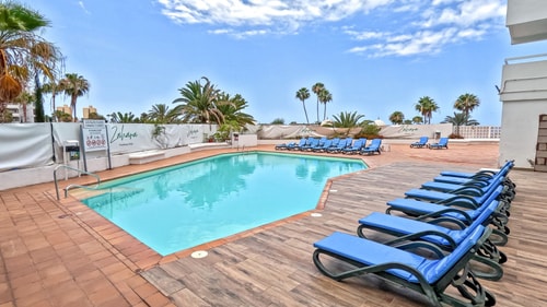 Colourful Bright Centred Apt. with Ocean View 20 Platihome