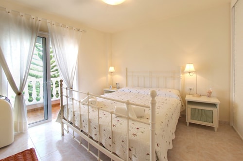 Lovely 2 bedroom home with nice Pool and View 0 Platihome