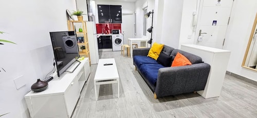 Moderno apartamento en Vallecas by beBalmy beBalmy