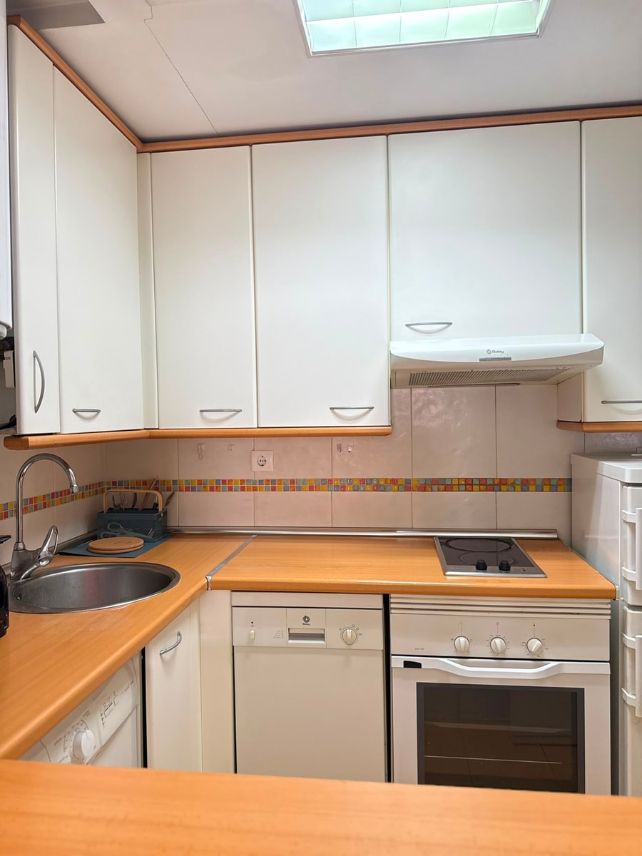 Centrally Located Apartment with Pool near IFEMA 7 beBalmy