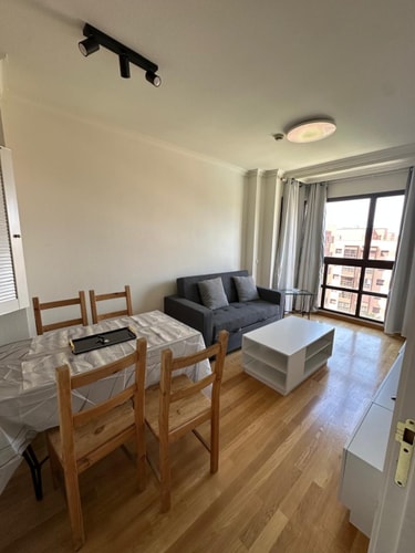 Bright Apartment with Pool near the Airport Madrid, photo 2 of 21