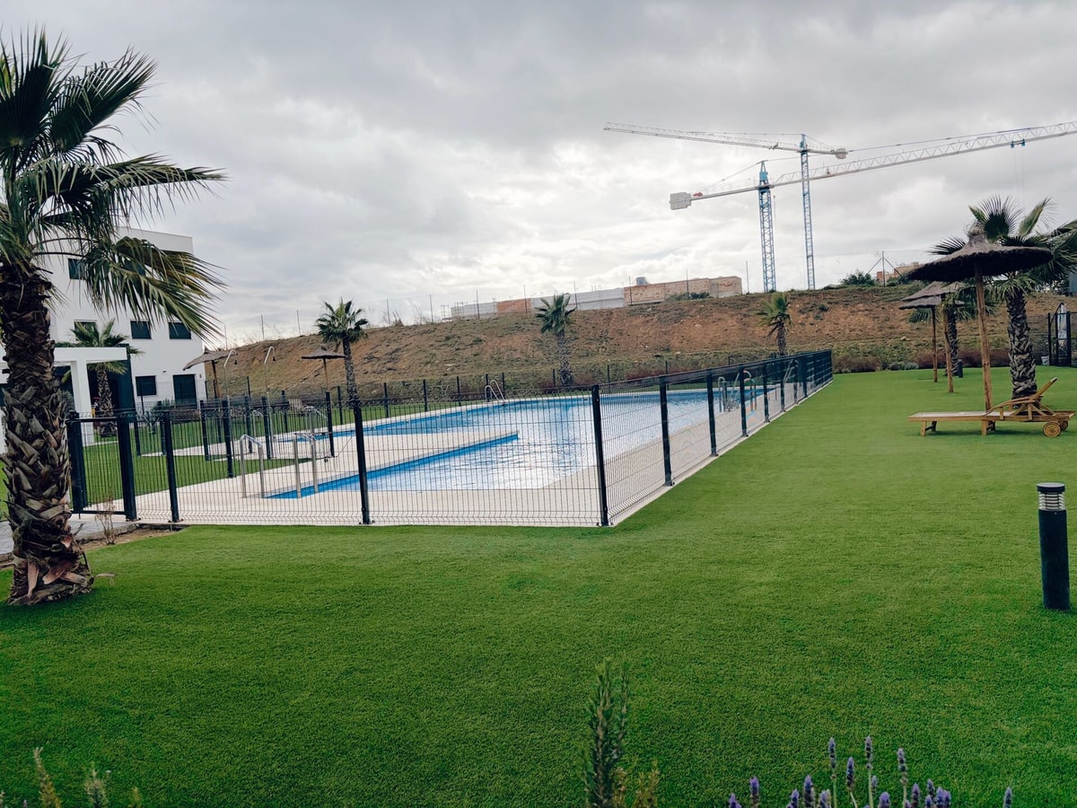 Elegant apartment with pool and parking by beBalmy 19 beBalmy