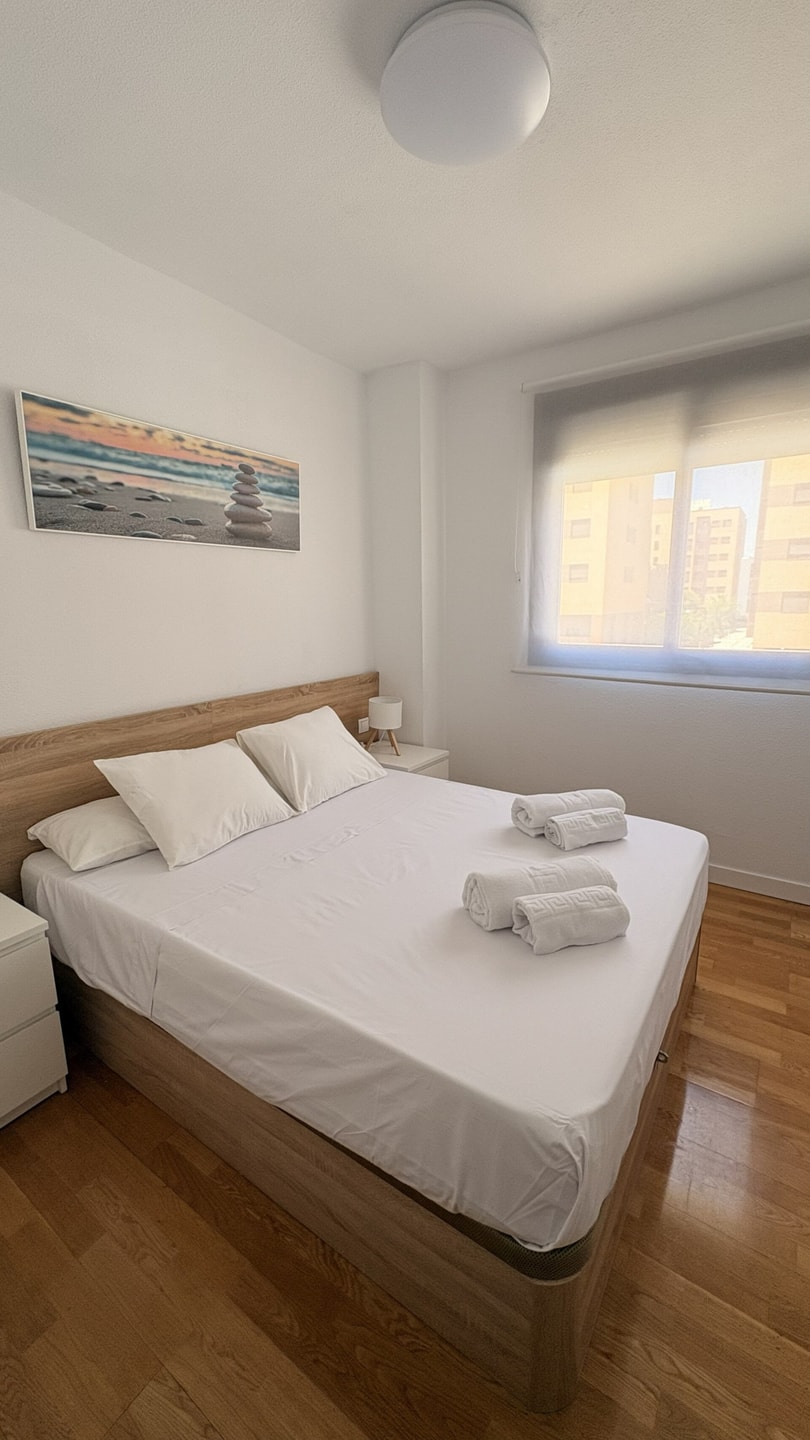 Comfortable apartment with pool near the airport. 8 beBalmy