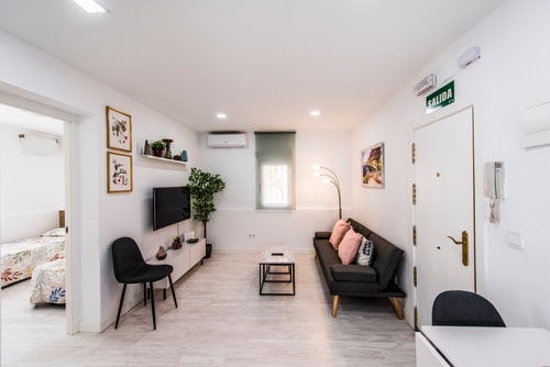 Lovely apartment in Barajas by beBalmy, photo 12 of 35