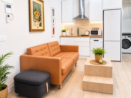 Central and renovated apartment by beBalmy, photo 1 of 10