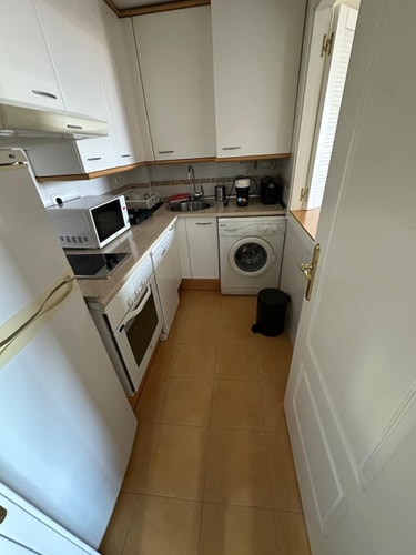 Bright Apartment with Pool near the Airport Madrid, photo 13 of 21