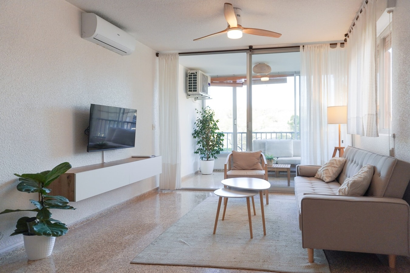 AL-97 (Villajoyosa) Paraiso · Bright apartment in Villajoyosa 7 beBalmy