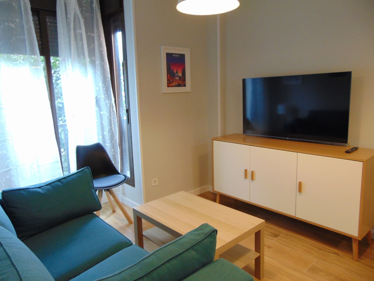 Airport Plenilunio suites blue by beBalmy 6 beBalmy