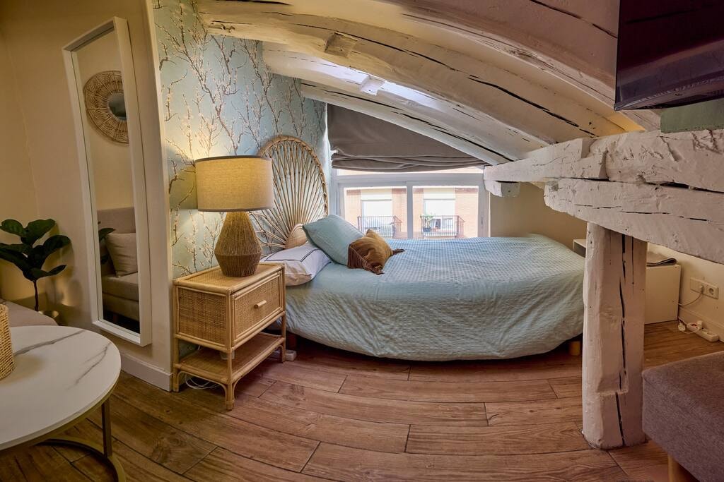 Lovely attic in downtown Madrid by beBalmy beBalmy