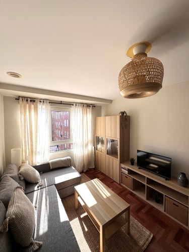 Cozy Apartment - 1 min to San Lorenzo Beach, Gijon, photo 7 of 16