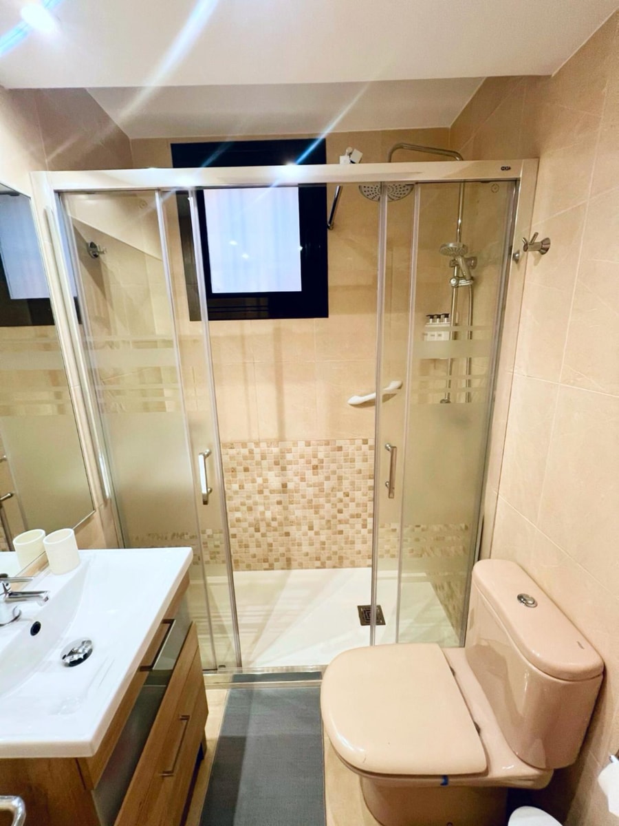 Spectacular apartment near the airport By BeBalmy 3 beBalmy