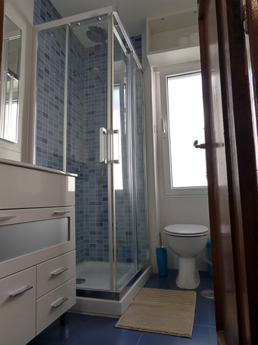 Bright apartment central Avilés + Wi-Fi by beBalmy, photo 5 of 11