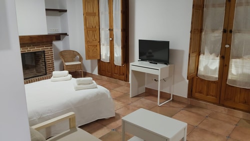 Comfortable studio in San Pablo by beBalmy, photo 5 of 10
