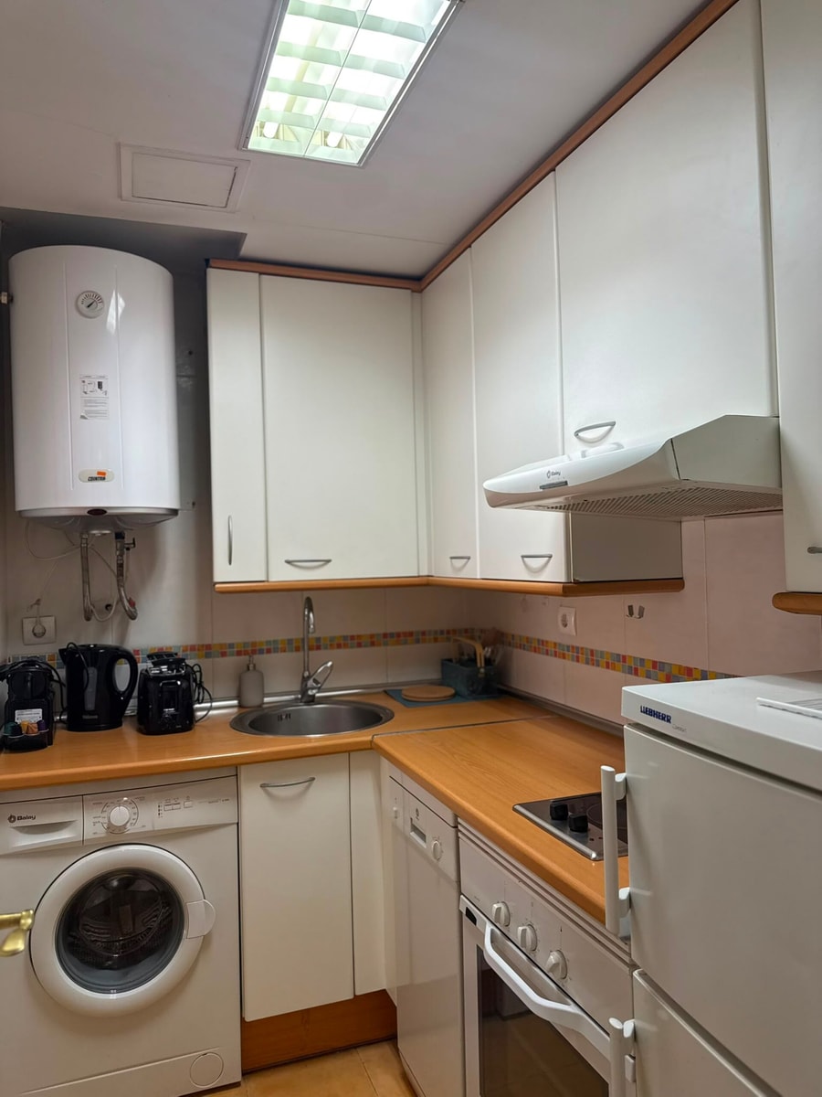 Centrally Located Apartment with Pool near IFEMA 14 beBalmy