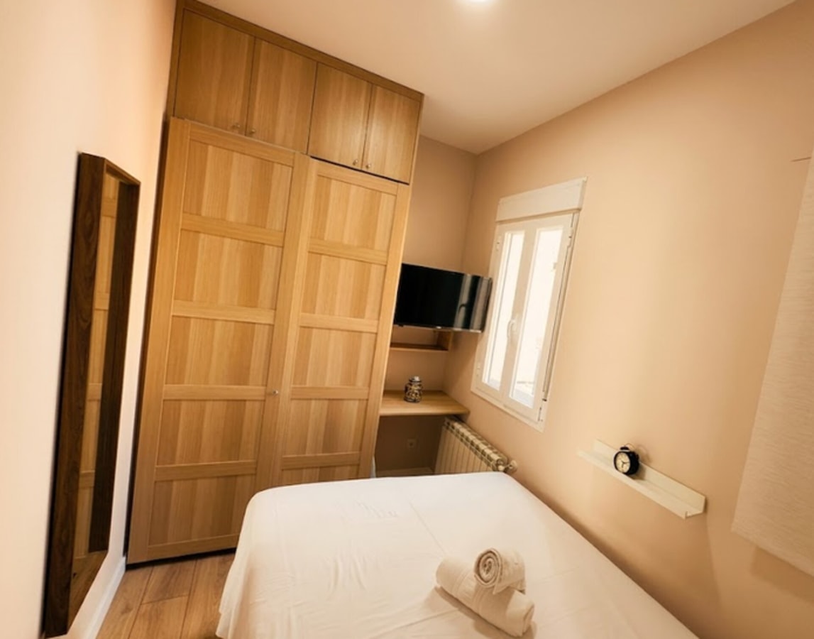 AL-93 (Madrid) Mur · Modern, spacious and bright apartment by beBalmy 1 beBalmy