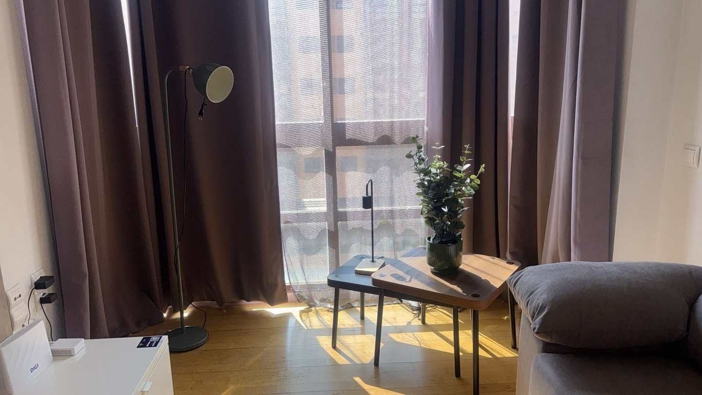 Centrally Located Apartment with Pool near IFEMA 4 beBalmy