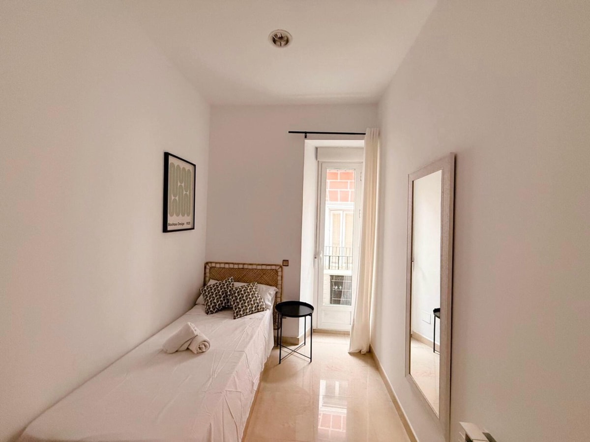 Spacious apartment in the center by beBalmy 13 beBalmy