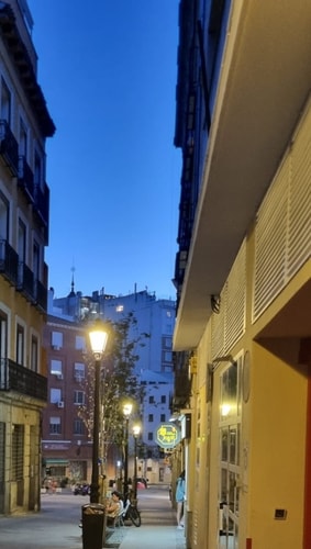 Traditional apartment near Gran Vía by beBalmy, photo 5 of 8