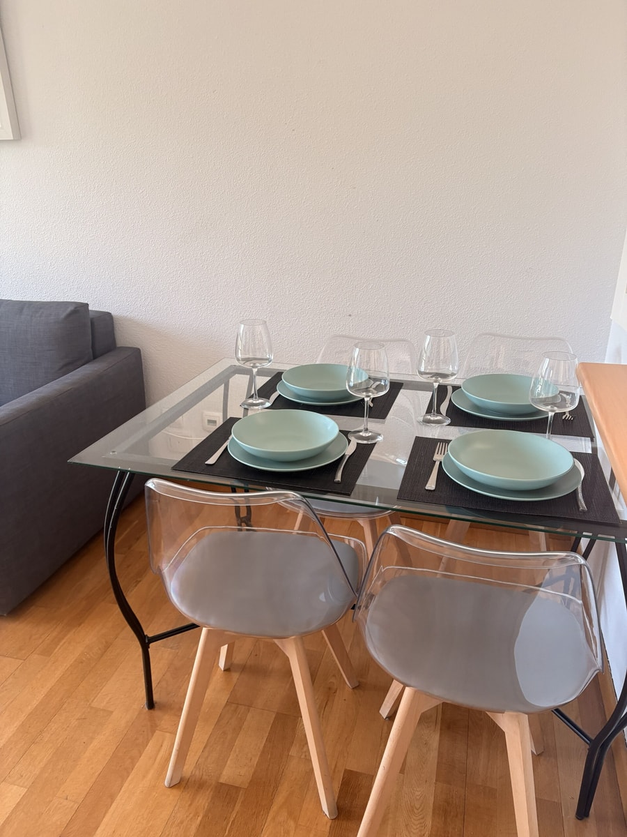 Cozy Apartment with Pool near Madrid Airport 2 beBalmy