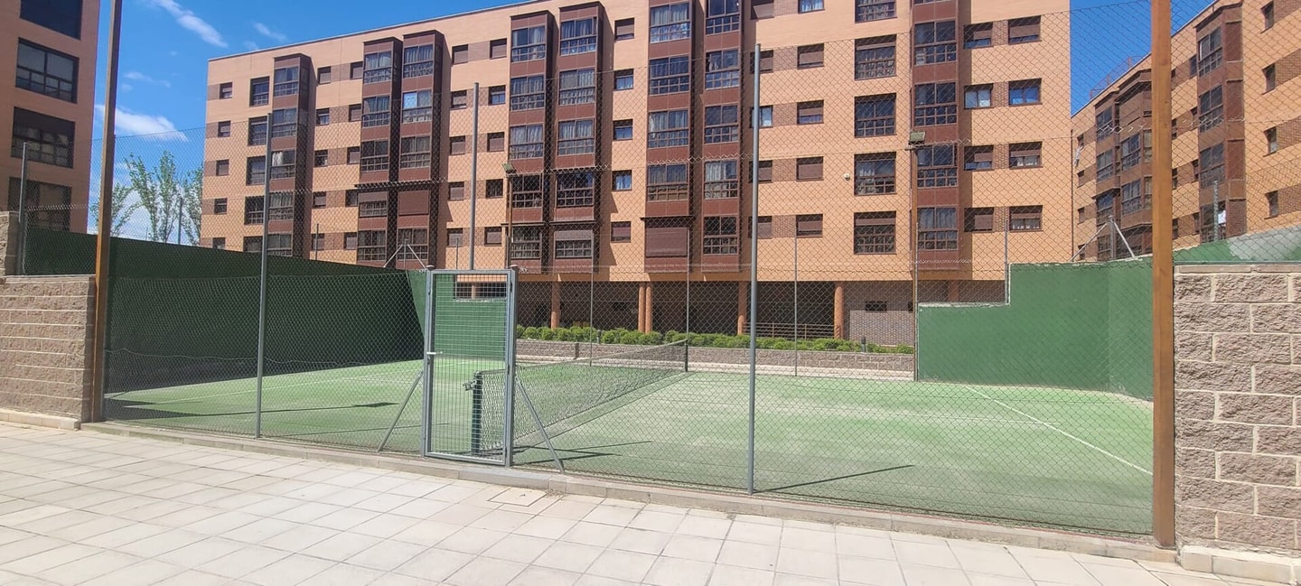 AL-239 (Madrid) Campezo 14 · Apartment with a pool near the airport by beBalmy 4 beBalmy