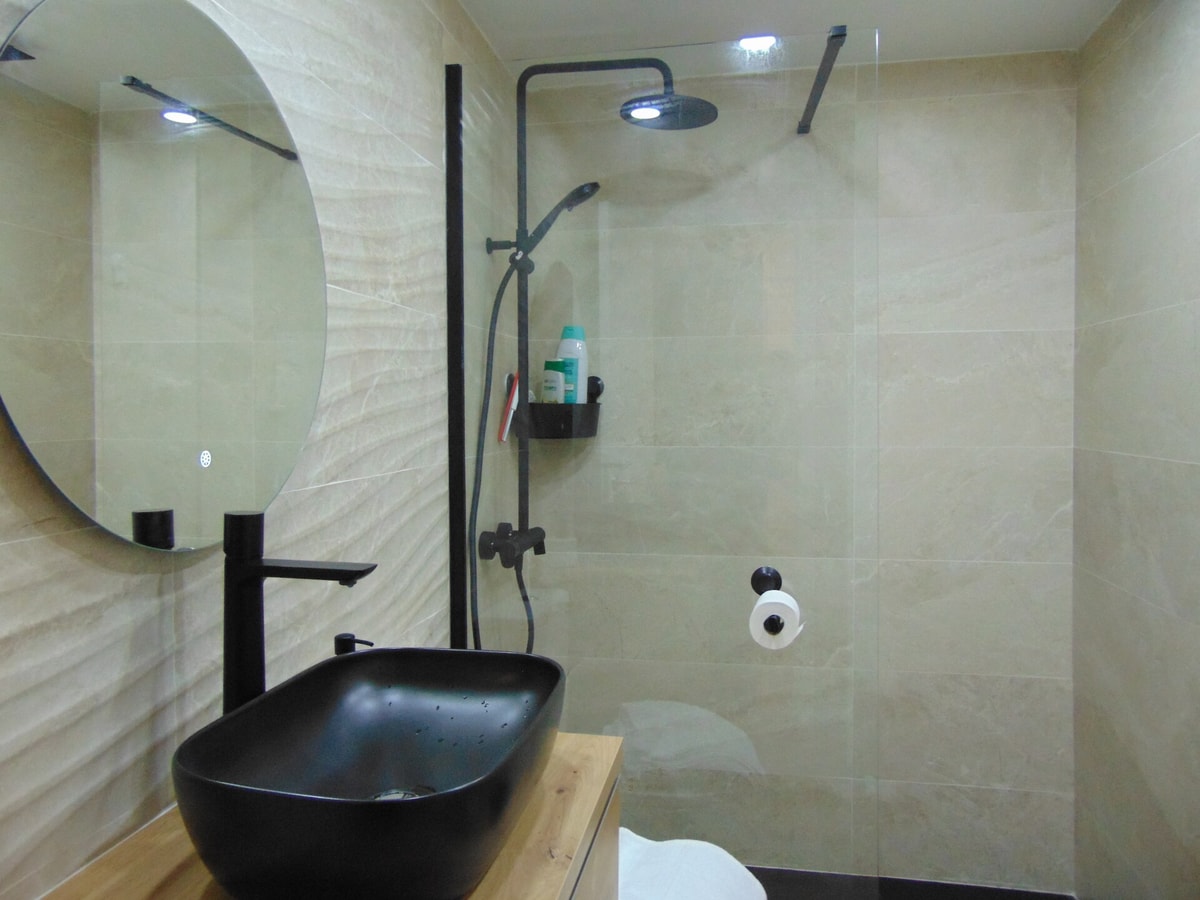 Airport Plenilunio suites blue by beBalmy 21 beBalmy