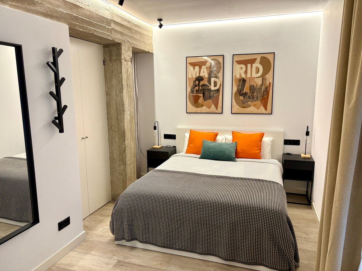 Cozy apartment in Madrid 15° de Mayo by beBalmy beBalmy