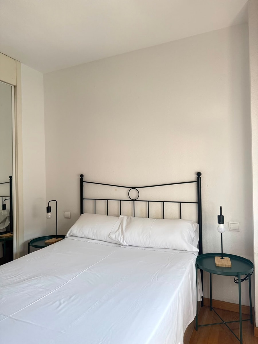 Centrally Located Apartment with Pool near IFEMA 8 beBalmy