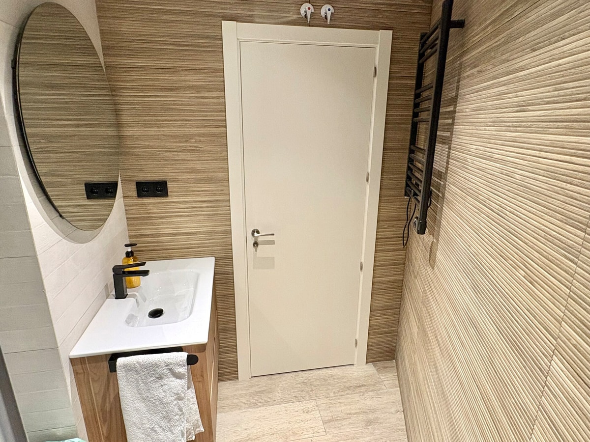 Cozy apartment in Madrid 15° de Mayo by beBalmy 7 beBalmy