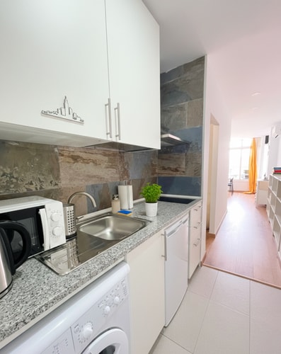 Cozy & Central Apartment with Pool in Torremolinos, photo 4 of 19