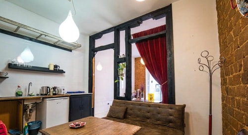 Traditional apartment near Gran Vía by beBalmy, photo 4 of 8