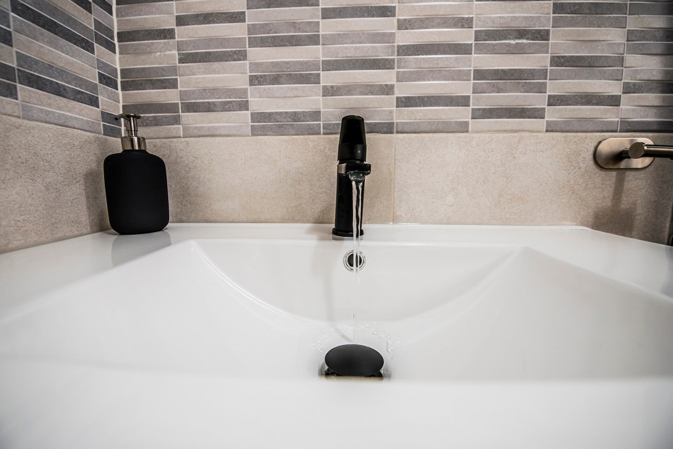 Lovely apartment in Barajas by beBalmy 22 beBalmy