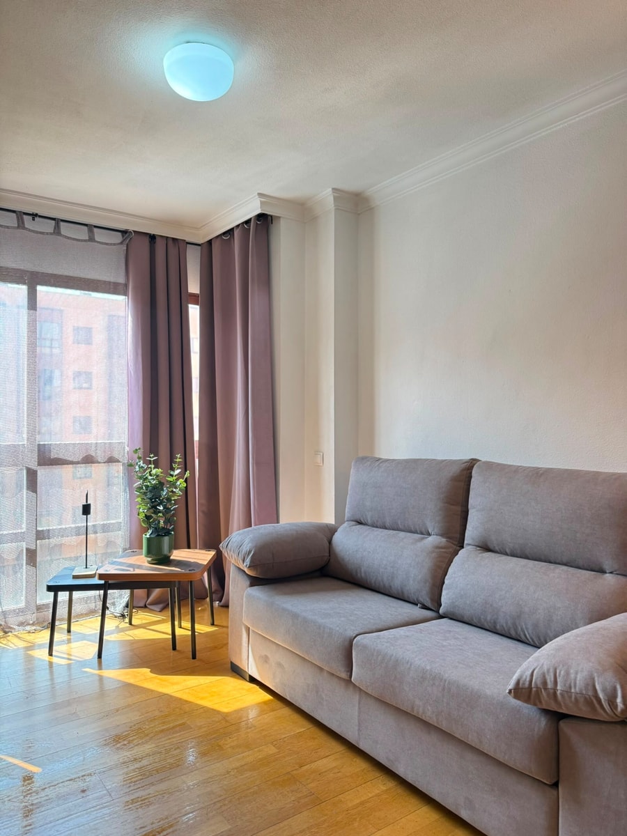Centrally Located Apartment with Pool near IFEMA 18 beBalmy